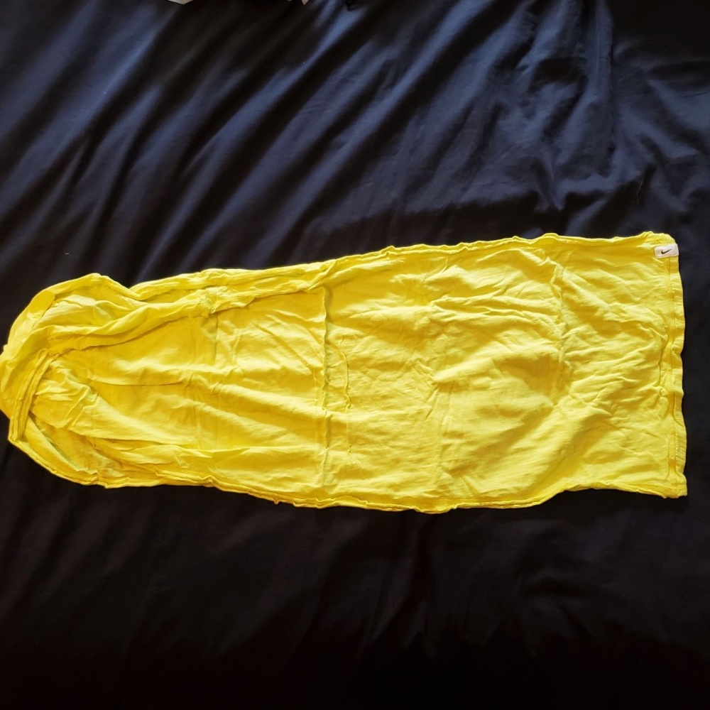 Nike Lightweight DRI-FIT Infinity Scarf Yellow